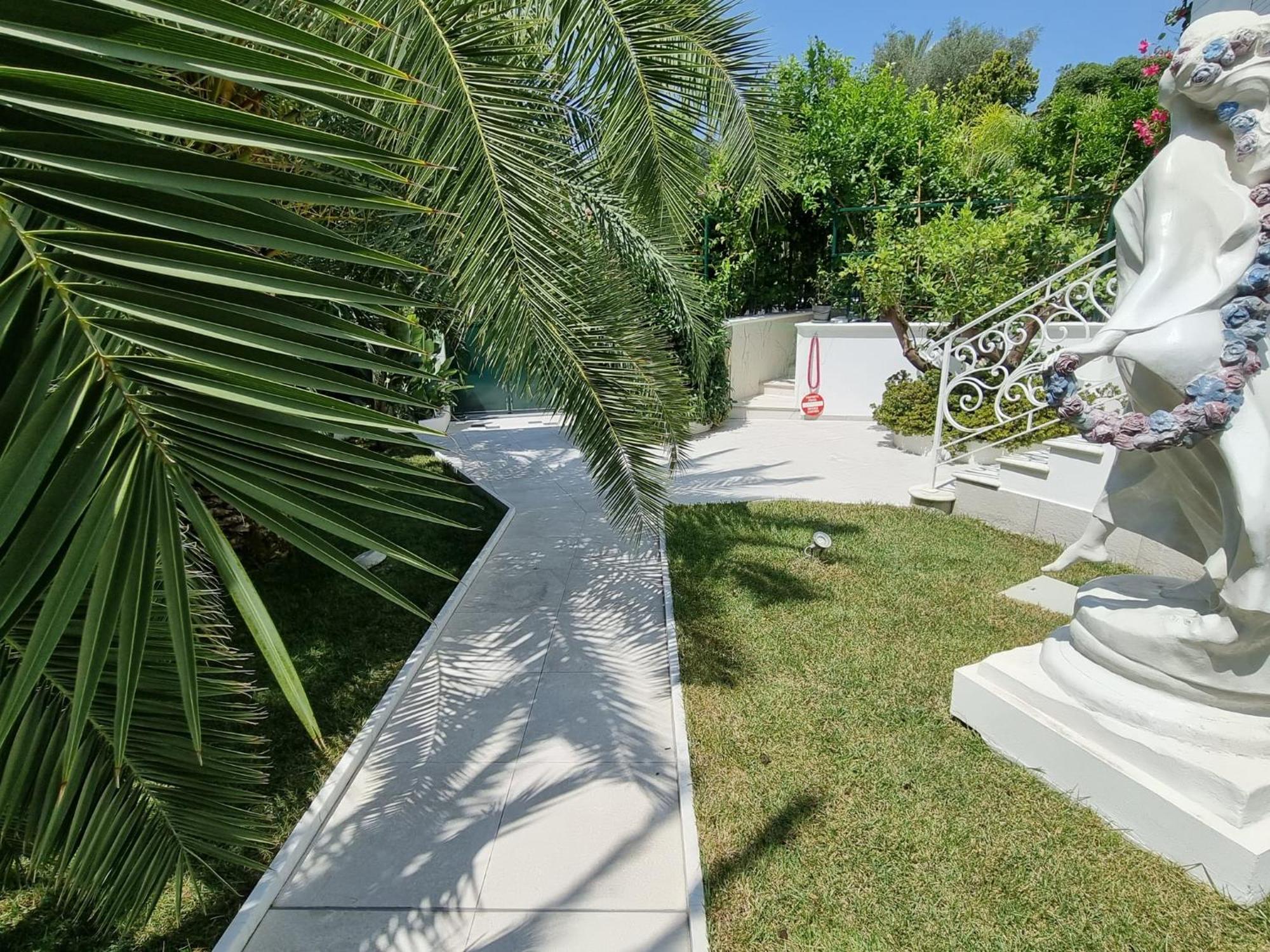 Palms Luxury Suites ซานเรโม ภายนอก รูปภาพ